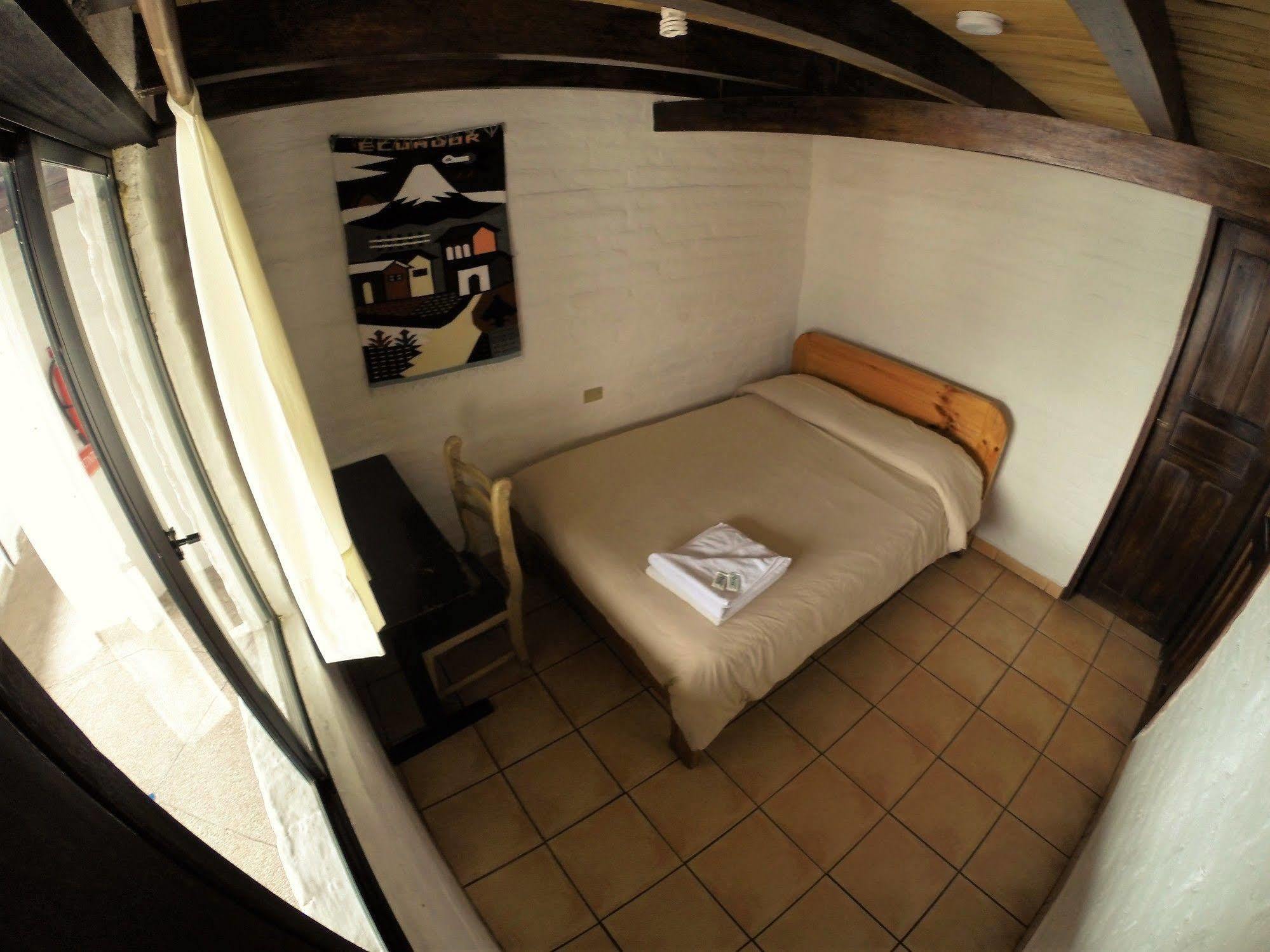Hostal L'Auberge Inn Κίτο Εξωτερικό φωτογραφία