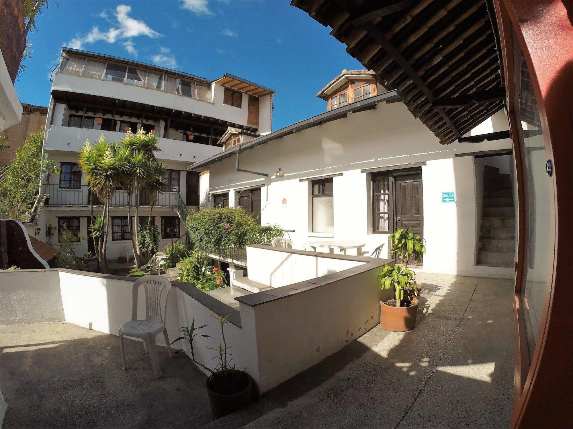 Hostal L'Auberge Inn Κίτο Εξωτερικό φωτογραφία