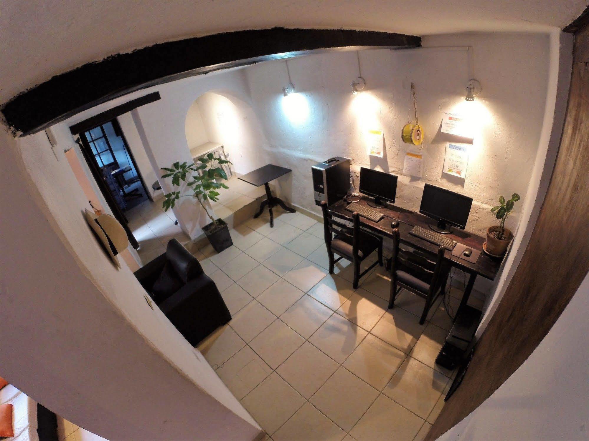 Hostal L'Auberge Inn Κίτο Εξωτερικό φωτογραφία