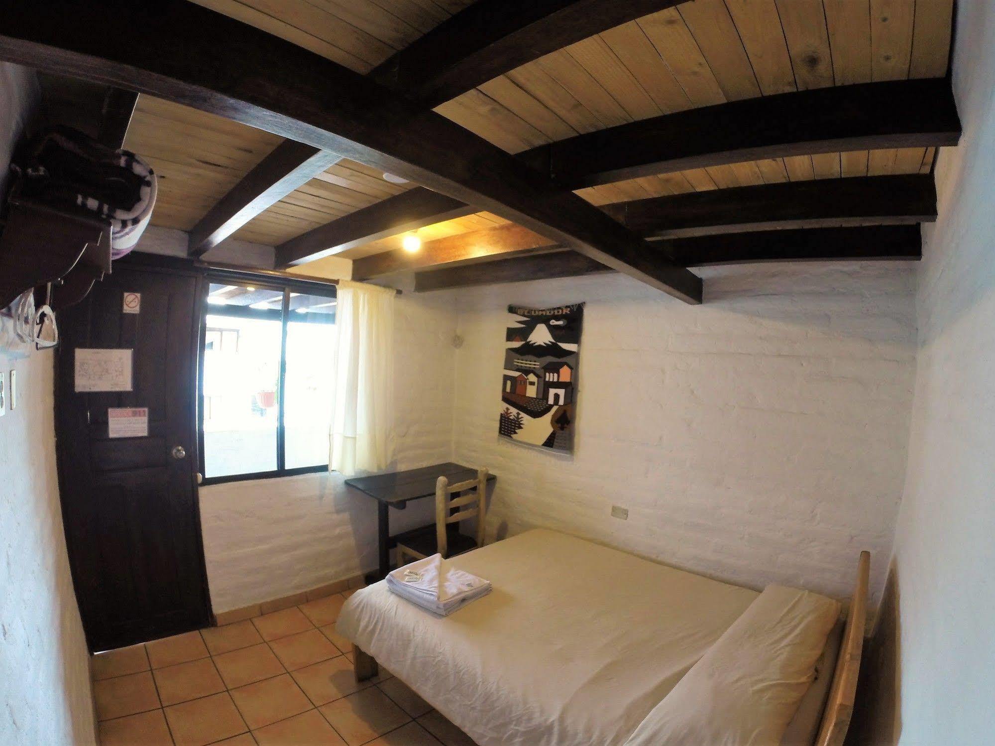 Hostal L'Auberge Inn Κίτο Εξωτερικό φωτογραφία